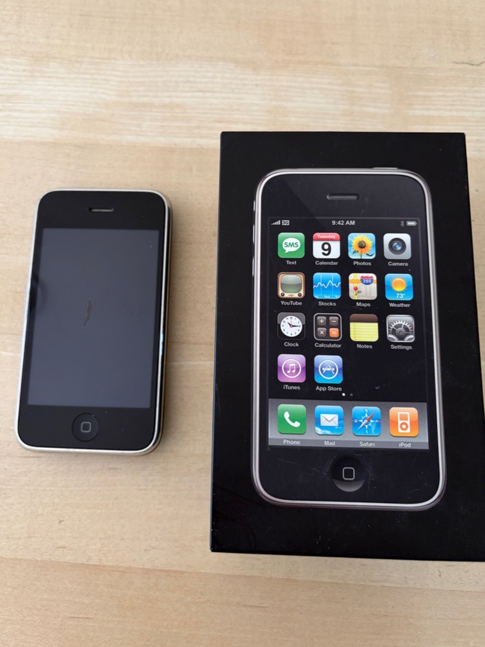 Apple iPhone 3G 16GB Black with Original Box